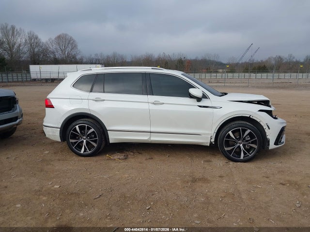 Продаж на аукціоні авто 2023 Volkswagen Tiguan 2.0t Sel R-line, vin: 3VV4B7AX3PM118889, номер лоту: 44042814