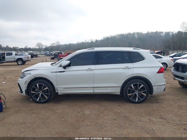 Продаж на аукціоні авто 2023 Volkswagen Tiguan 2.0t Sel R-line, vin: 3VV4B7AX3PM118889, номер лоту: 44042814
