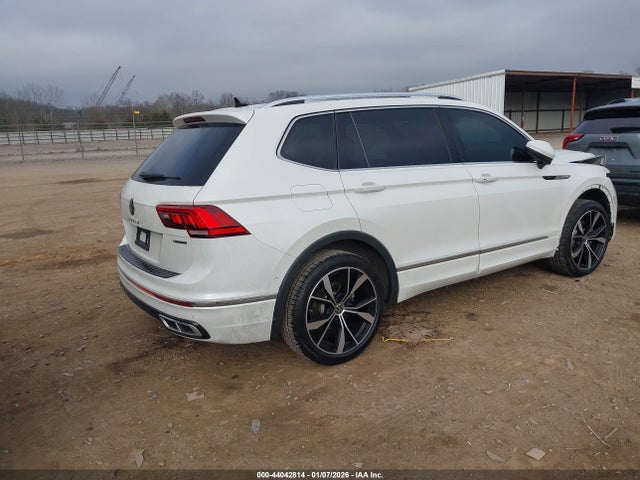 Продаж на аукціоні авто 2023 Volkswagen Tiguan 2.0t Sel R-line, vin: 3VV4B7AX3PM118889, номер лоту: 44042814