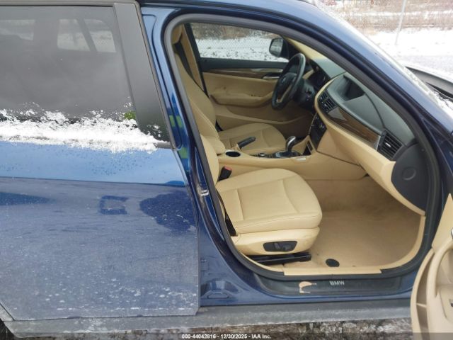 2015 BMW X1 WBAVL1C55FVY30413 Photo 4