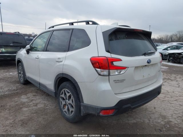 2022 SUBARU FORESTER JF2SKAEC6NH424014 Photo 2