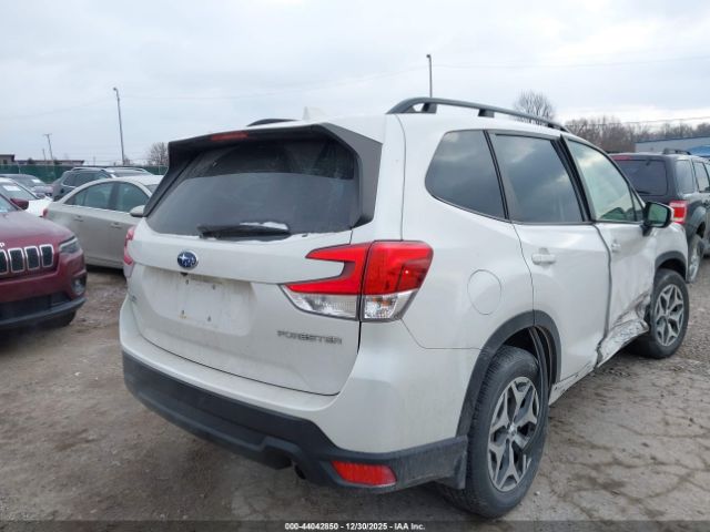 2022 SUBARU FORESTER JF2SKAEC6NH424014 Photo 3