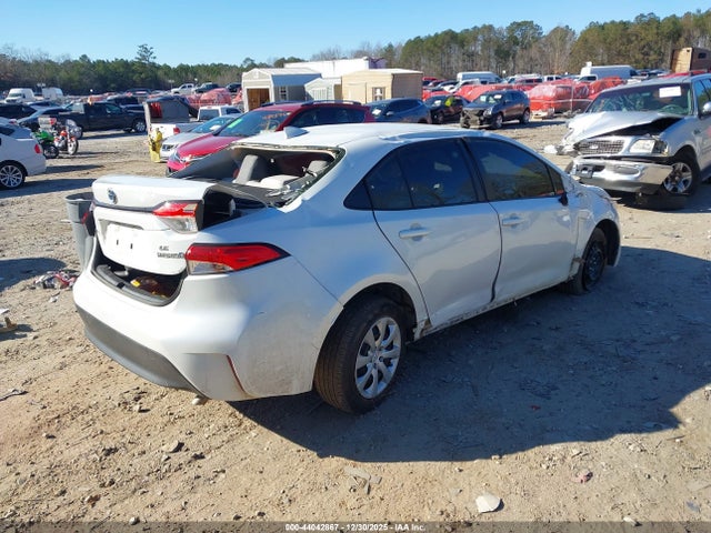 Toyota Corolla Hybrid Le 2024 JTDBCMFE3R3058321 Image 4