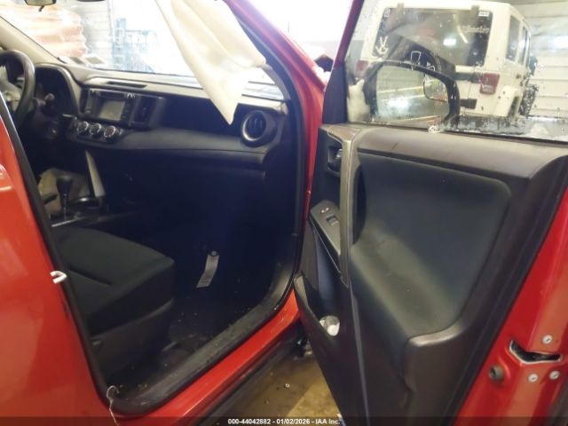 2017 TOYOTA RAV4 JTMZFREV5HJ148892 Photo 4