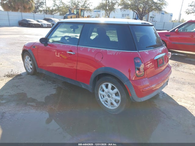 2004 MINI COOPER WMWRC33424TC55591 Photo 2