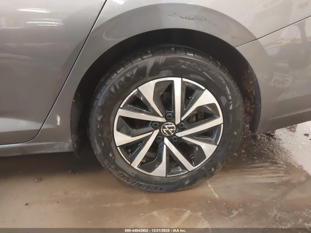 Продажа на аукционе авто 2023 Volkswagen Jetta 1.5t S, vin: 3VW5M7BU5PM037620, номер лота: 44042952