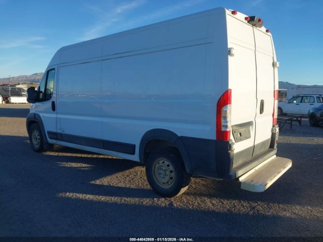2018 RAM PROMASTER 2500 3C6TRVDGXJE107841 Photo 2