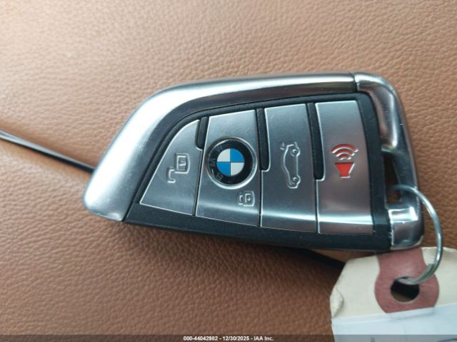 2019 BMW X5 5UXCR6C54KLK83192 Photo 10