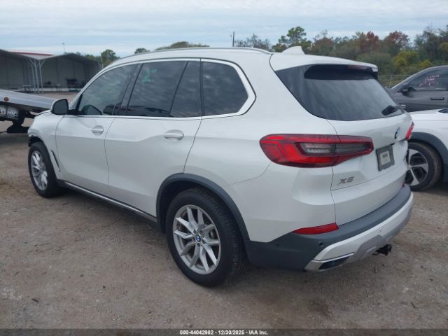 2019 BMW X5 5UXCR6C54KLK83192 Photo 2
