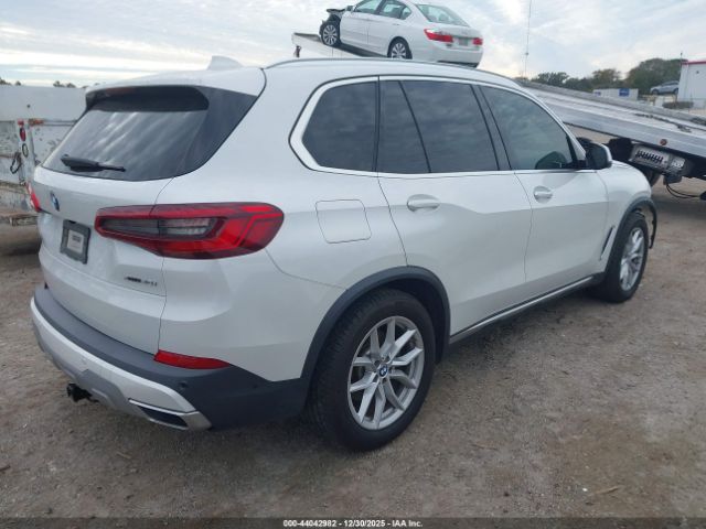 2019 BMW X5 5UXCR6C54KLK83192 Photo 3