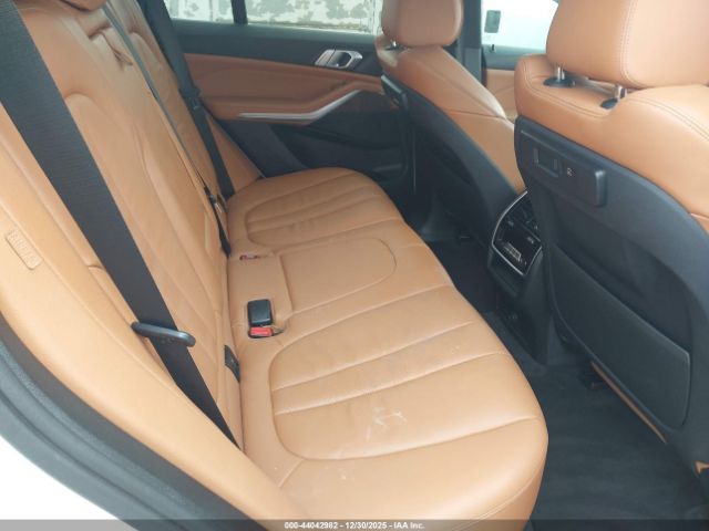 2019 BMW X5 5UXCR6C54KLK83192 Photo 7