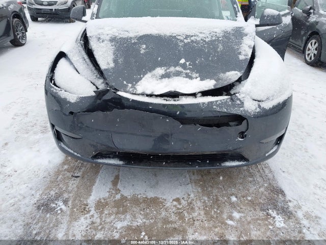 2024 TESLA MODEL Y 7SAYGDEE7RA302264 Photo 5