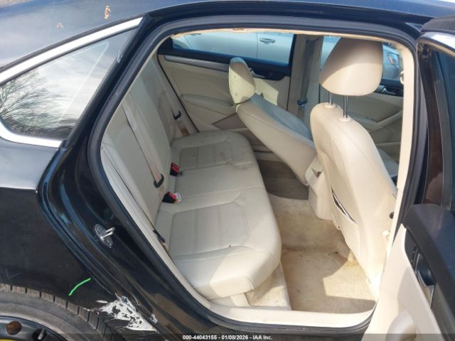 2015 VOLKSWAGEN PASSAT 1VWAT7A37FC101196 Photo 7