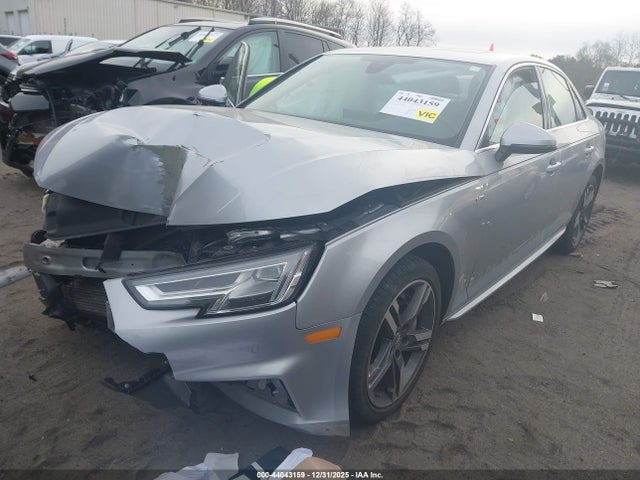2018 AUDI A4 WAUENAF40JA125032 Photo 1
