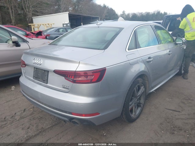 2018 AUDI A4 WAUENAF40JA125032 Photo 3