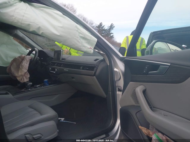 2018 AUDI A4 WAUENAF40JA125032 Photo 4