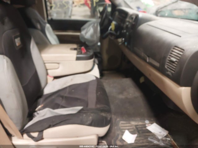 44043162 :رقم المزاد ، 2GTEK190581311738 vin ، 2008 Gmc Sierra 1500 Sle1 مزاد بيع