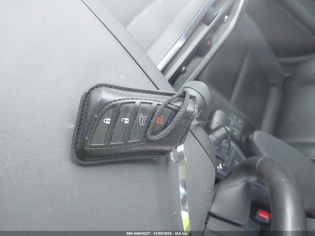 2024 Lexus Ux 250h Premium მანქანა იყიდება აუქციონზე, vin: JTHP6JBH8R2192399, აუქციონის ნომერი: 44043227