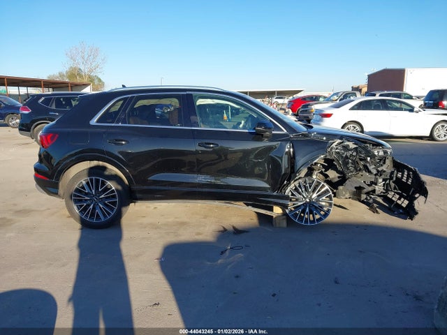 2022 Audi Q3 Premium 40 Tfsi Quattro Tiptronic მანქანა იყიდება აუქციონზე, vin: WA1AUCF39N1030203, აუქციონის ნომერი: 44043245