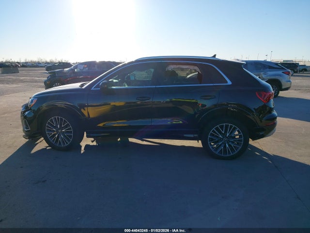 2022 Audi Q3 Premium 40 Tfsi Quattro Tiptronic მანქანა იყიდება აუქციონზე, vin: WA1AUCF39N1030203, აუქციონის ნომერი: 44043245