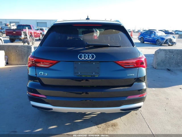 2022 Audi Q3 Premium 40 Tfsi Quattro Tiptronic მანქანა იყიდება აუქციონზე, vin: WA1AUCF39N1030203, აუქციონის ნომერი: 44043245