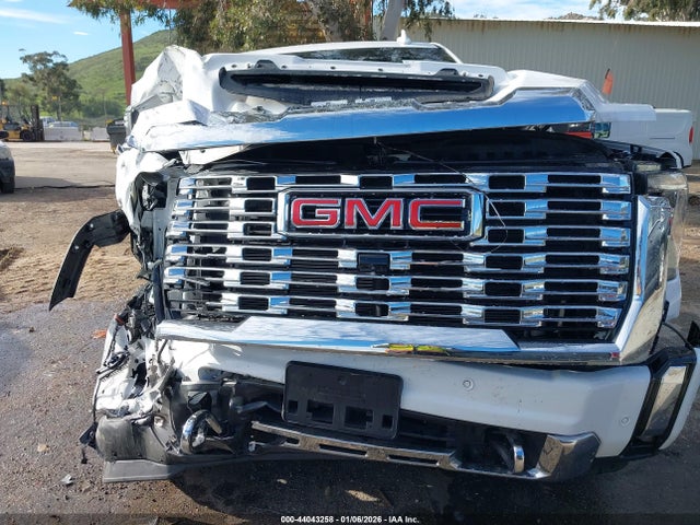 1GT4UREY4SF254075 GMC Sierra 2500hd 4wd Standard Bed Denali