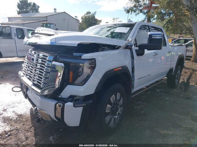 1GT4UREY4SF254075 GMC Sierra 2500hd 4wd Standard Bed Denali