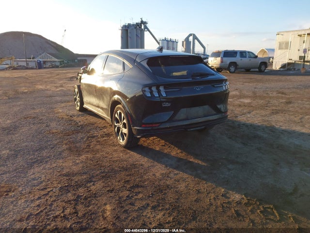 2022 FORD MUSTANG MACH-E 3FMTK3R71NMA14627 Photo 2