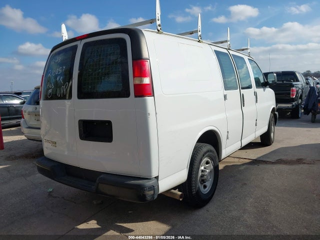 Chevrolet Express 2500 Work Van 2014 1GCWGFBA2E1210857 Image 4