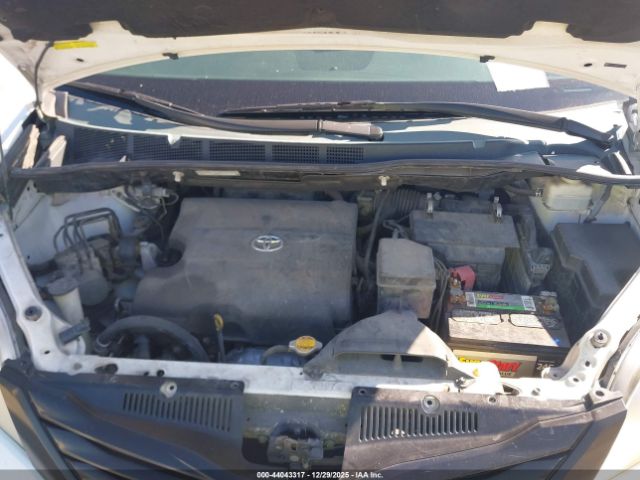 2015 TOYOTA SIENNA 5TDZK3DC8FS570356 Photo 9