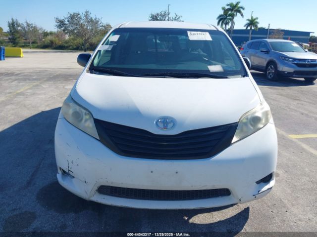 2015 TOYOTA SIENNA 5TDZK3DC8FS570356 Photo 5