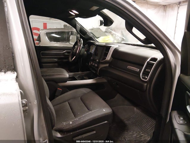 2020 Ram 1500 Big Horn  4x4 5'7 Box მანქანა იყიდება აუქციონზე, vin: 1C6SRFFT0LN284781, აუქციონის ნომერი: 44043346