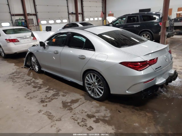 2022 MERCEDES-BENZ AMG CLA 35 W1K5J5BB8NN319225 Photo 2