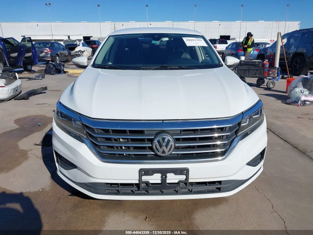 Продаж на аукціоні авто 2020 Volkswagen Passat 2.0t Se, vin: 1VWSA7A32LC009631, номер лоту: 44043359
