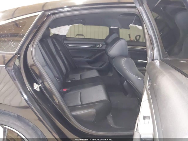 44043397 :رقم المزاد ، 1HGCV2F36JA012873 vin ، 2018 Honda Accord Sport 2.0t مزاد بيع