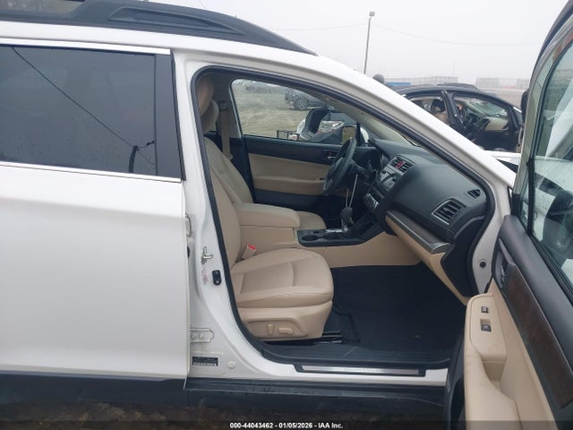 Продажа на аукционе авто 2017 Subaru Outback 2.5i Limited, vin: 4S4BSANC7H3389978, номер лота: 44043462