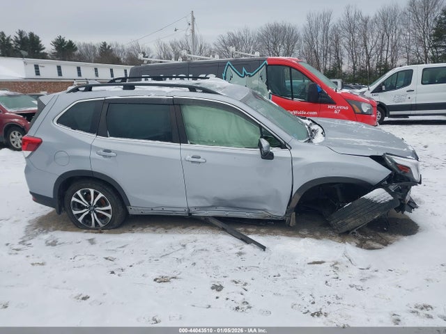 Subaru Forester Limited 2022 JF2SKAPC0NH462819 Image 13