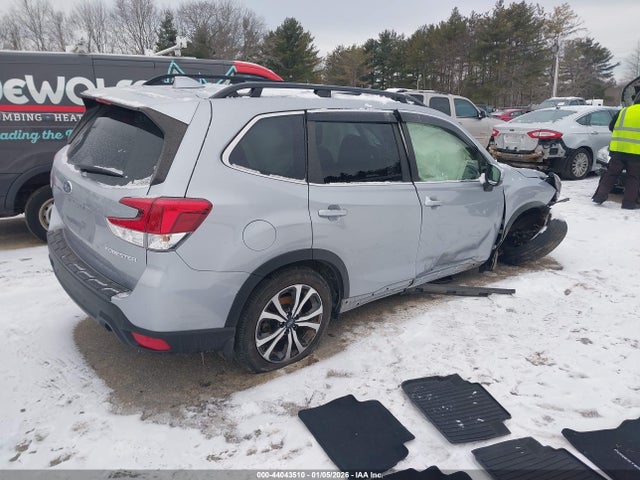 Subaru Forester Limited 2022 JF2SKAPC0NH462819 Image 4