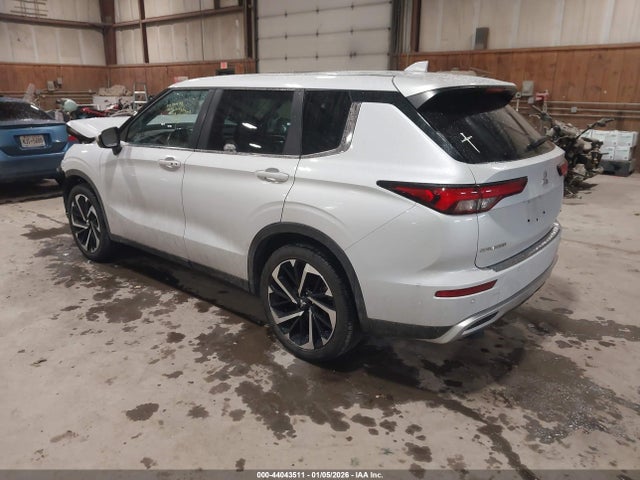 2022 MITSUBISHI OUTLANDER JA4J4UA87NZ010400 Photo 2