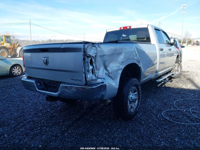 3C63R3GL1JG154855 RAM 3500 Tradesman 4x4 8&#039; Box
