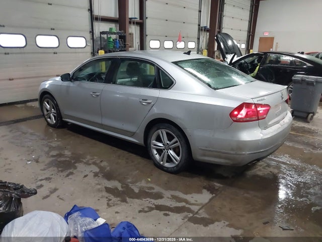 44043699 :رقم المزاد ، 1VWBN7A38DC030201 vin ، 2013 Volkswagen Passat 2.0l Tdi Se مزاد بيع