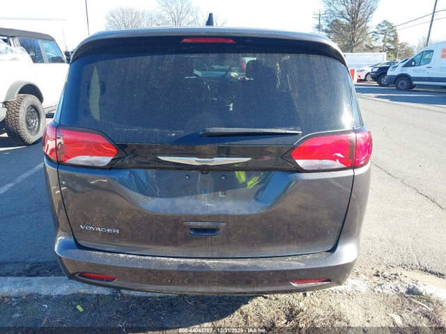 44043707 :رقم المزاد ، 2C4RC1CG4PR535961 vin ، 2023 Chrysler Voyager Lx مزاد بيع