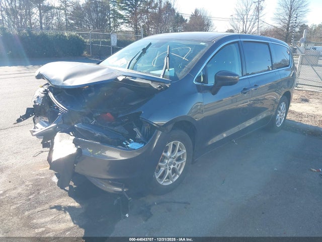 44043707 :رقم المزاد ، 2C4RC1CG4PR535961 vin ، 2023 Chrysler Voyager Lx مزاد بيع