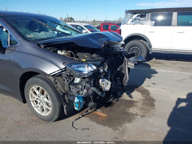 44043707 :رقم المزاد ، 2C4RC1CG4PR535961 vin ، 2023 Chrysler Voyager Lx مزاد بيع