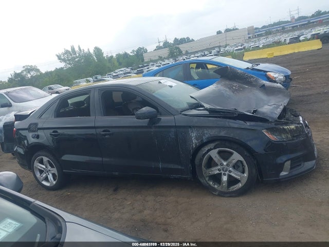 44043709 :رقم المزاد ، WAUB8GFF1H1036756 vin ، 2017 Audi A3 2.0t Premium مزاد بيع