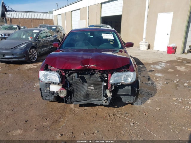 2017 Chrysler 300 Limited მანქანა იყიდება აუქციონზე, vin: 2C3CCAAG7HH668072, აუქციონის ნომერი: 44043714