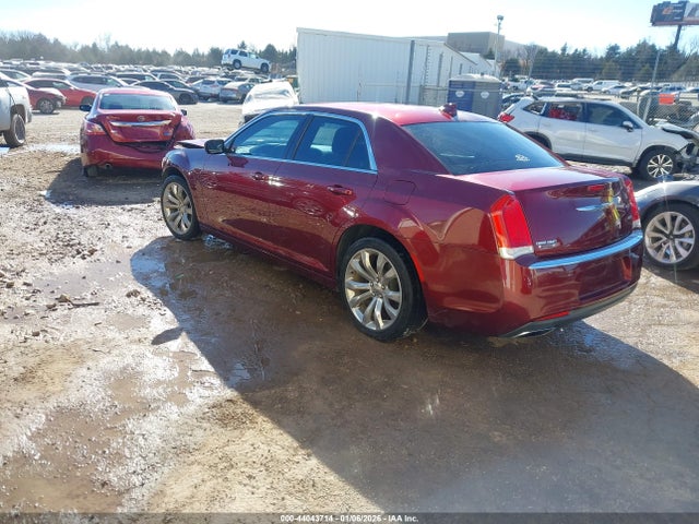 2017 Chrysler 300 Limited მანქანა იყიდება აუქციონზე, vin: 2C3CCAAG7HH668072, აუქციონის ნომერი: 44043714