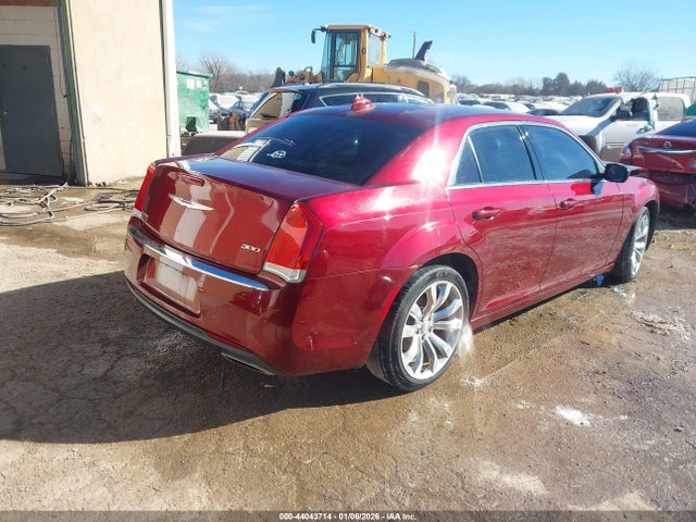 2017 Chrysler 300 Limited მანქანა იყიდება აუქციონზე, vin: 2C3CCAAG7HH668072, აუქციონის ნომერი: 44043714
