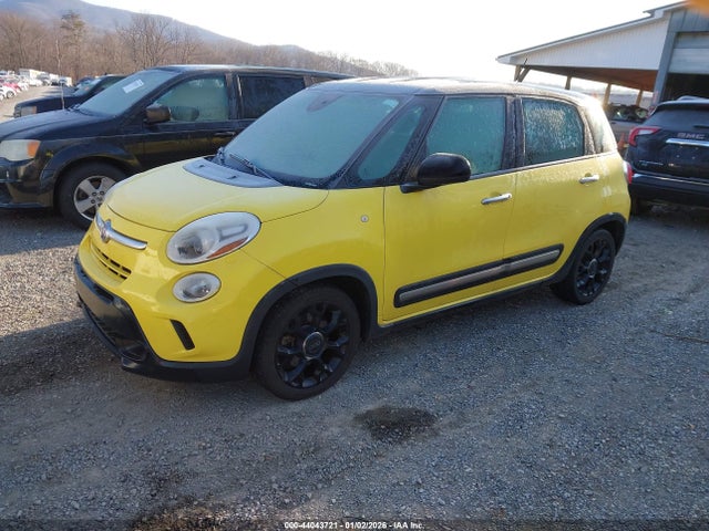 2016 FIAT 500L ZFBCFADH7GZ037430 Photo 1