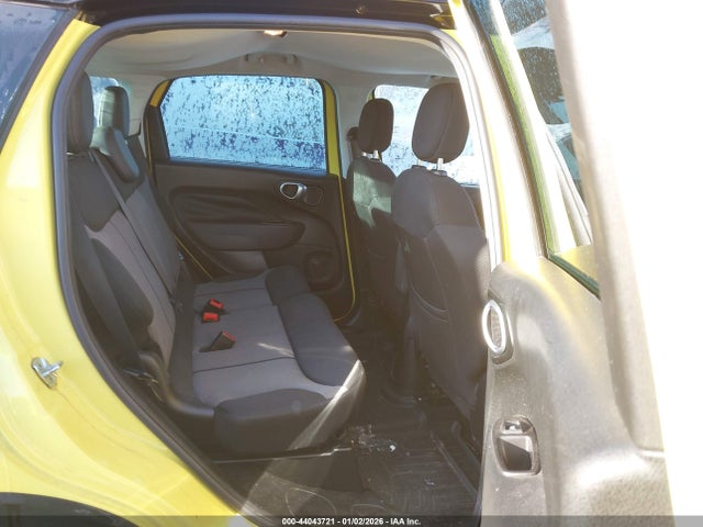2016 FIAT 500L ZFBCFADH7GZ037430 Photo 7